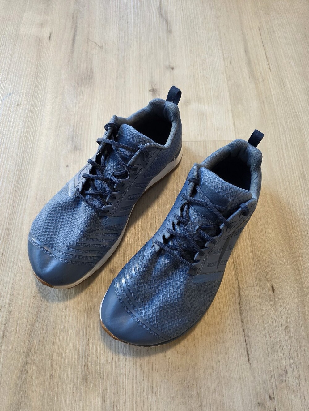 Altra Solstice XT Men's Size 8 Blue
